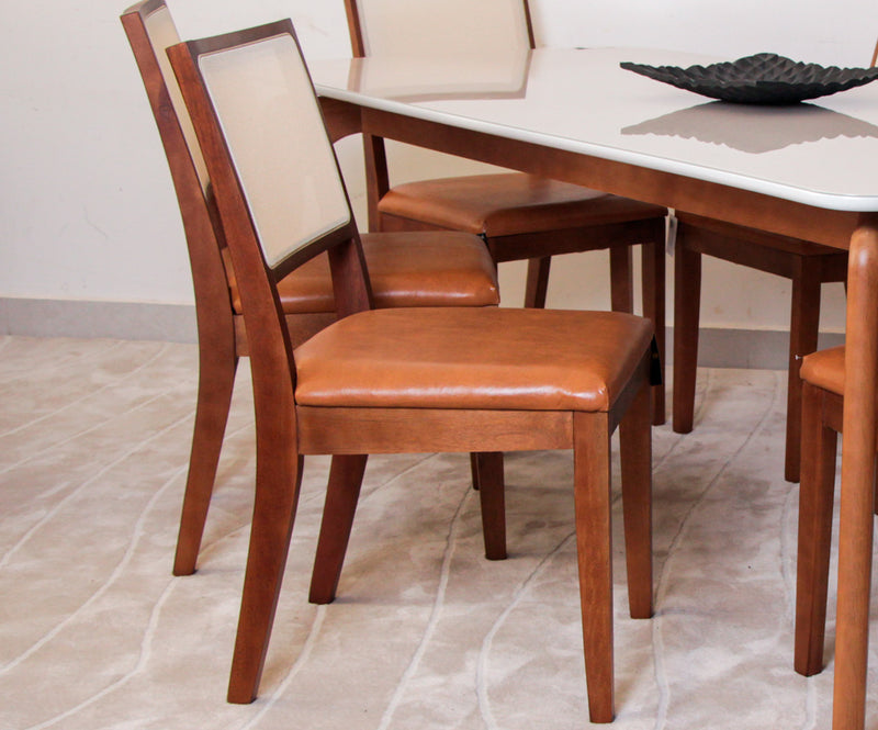 Conjunto - Mesa e Cadeiras